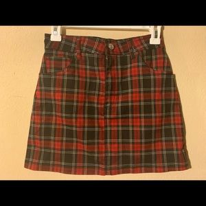 Cute plaid mini-skirt